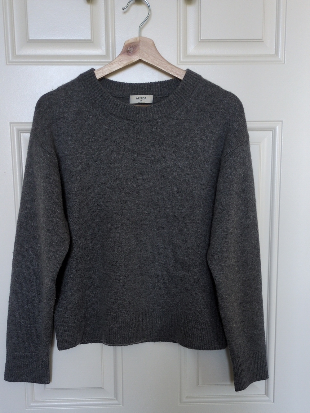 Aritzia Relaxed Cashmere Sweater